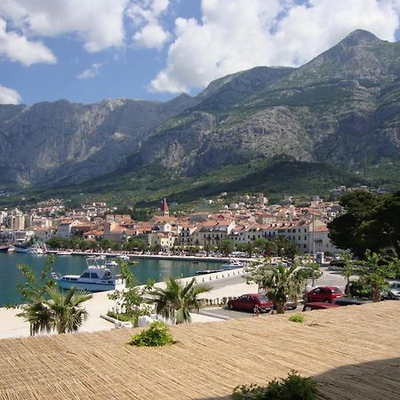 Apartments Zo Makarska Esterno foto