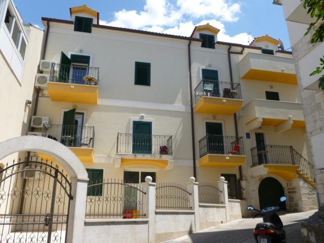Apartments Zo Makarska Esterno foto