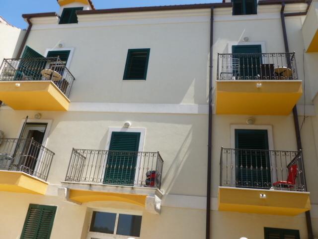 Apartments Zo Makarska Esterno foto
